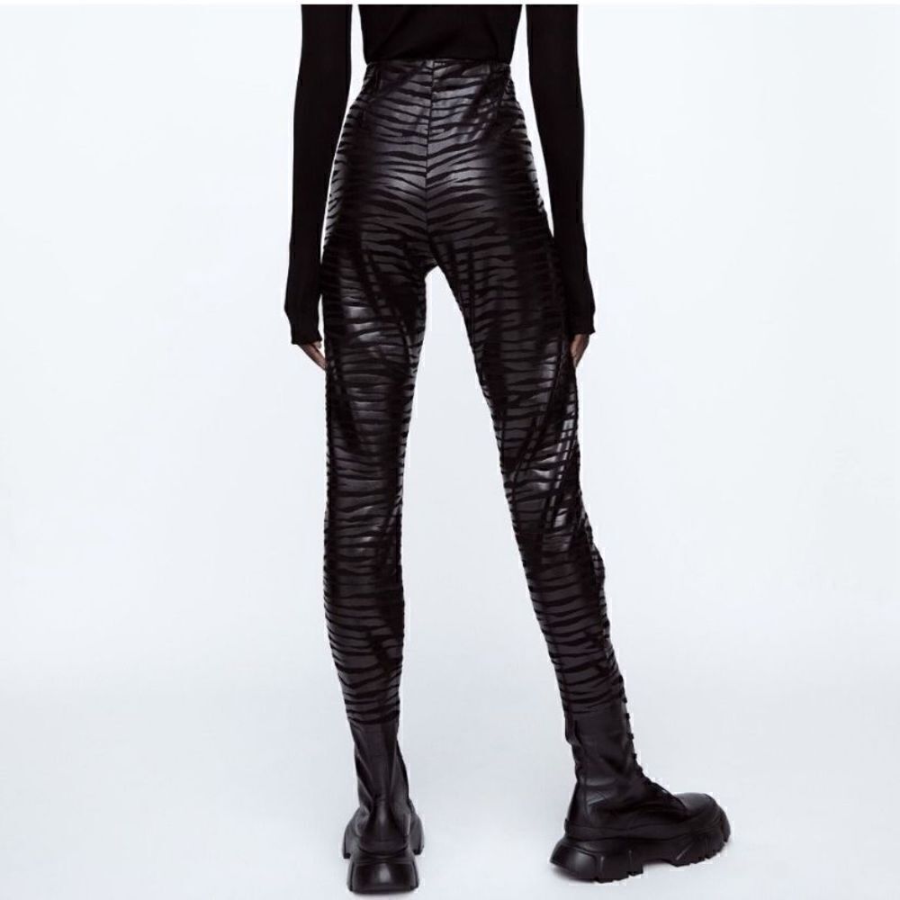 Zara‎ Black Faux Leather Zebra Leggings | XS